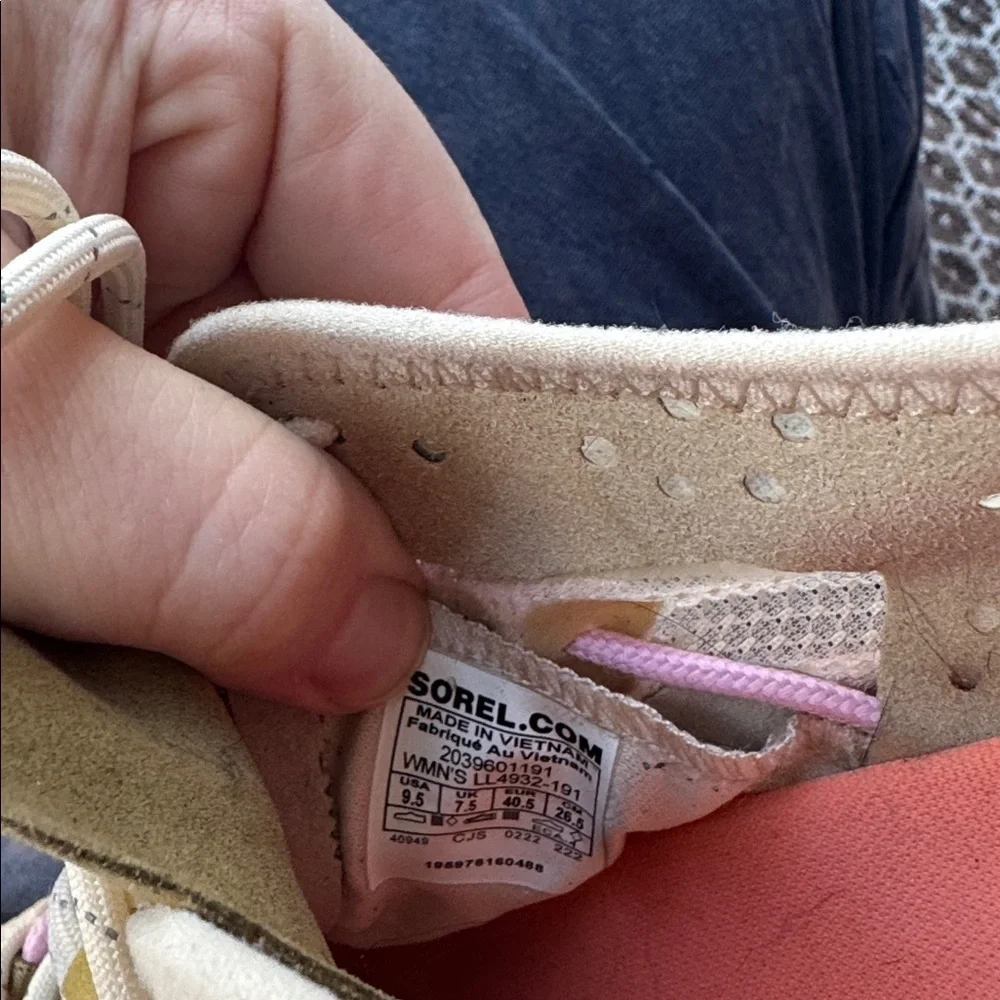 FP MOVEMENT x Sorel Women's Pink and Tan Sneakers Size 9.5